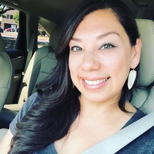 Meet your Posher, Adrienne